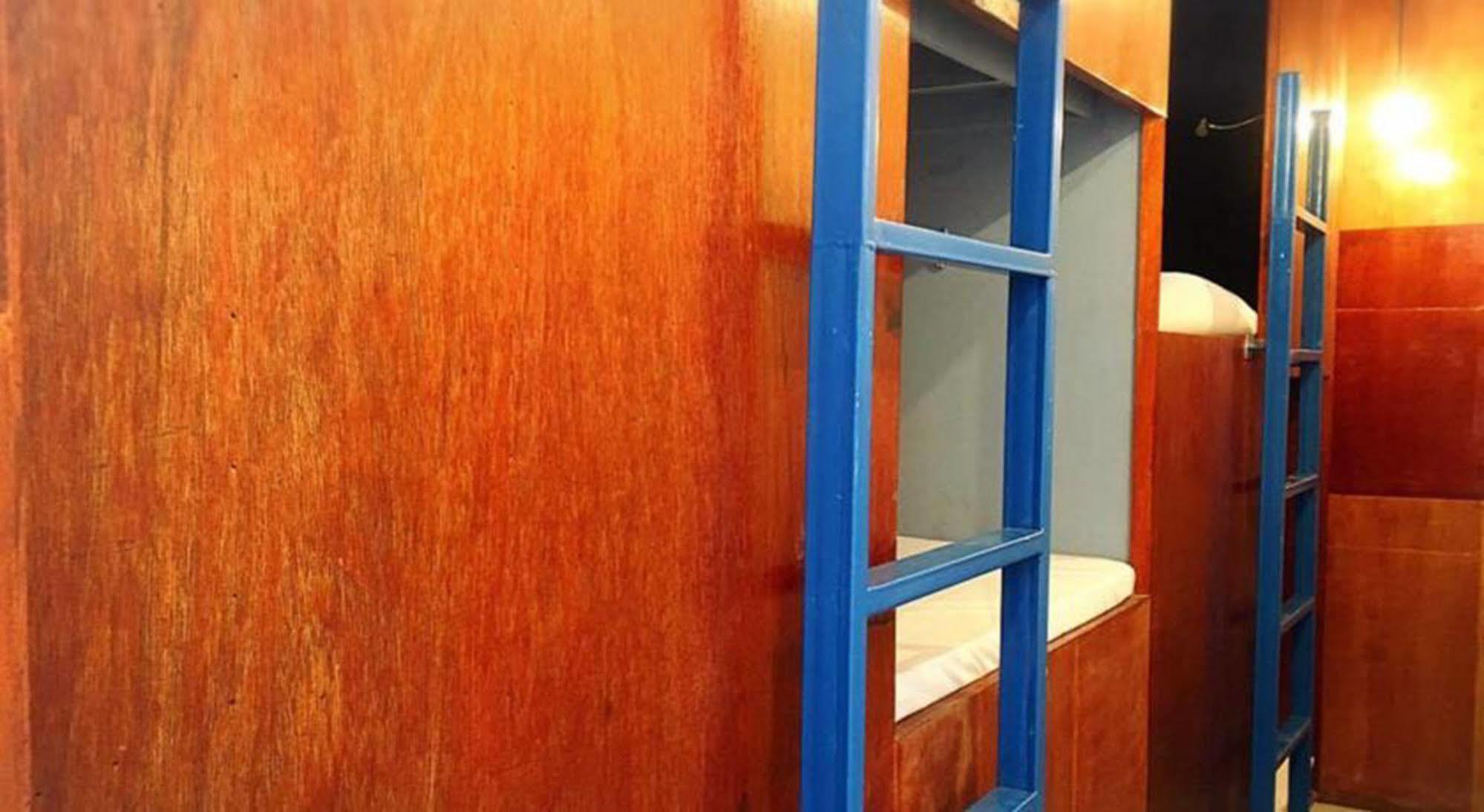 Wire Hostel Patong Εξωτερικό φωτογραφία