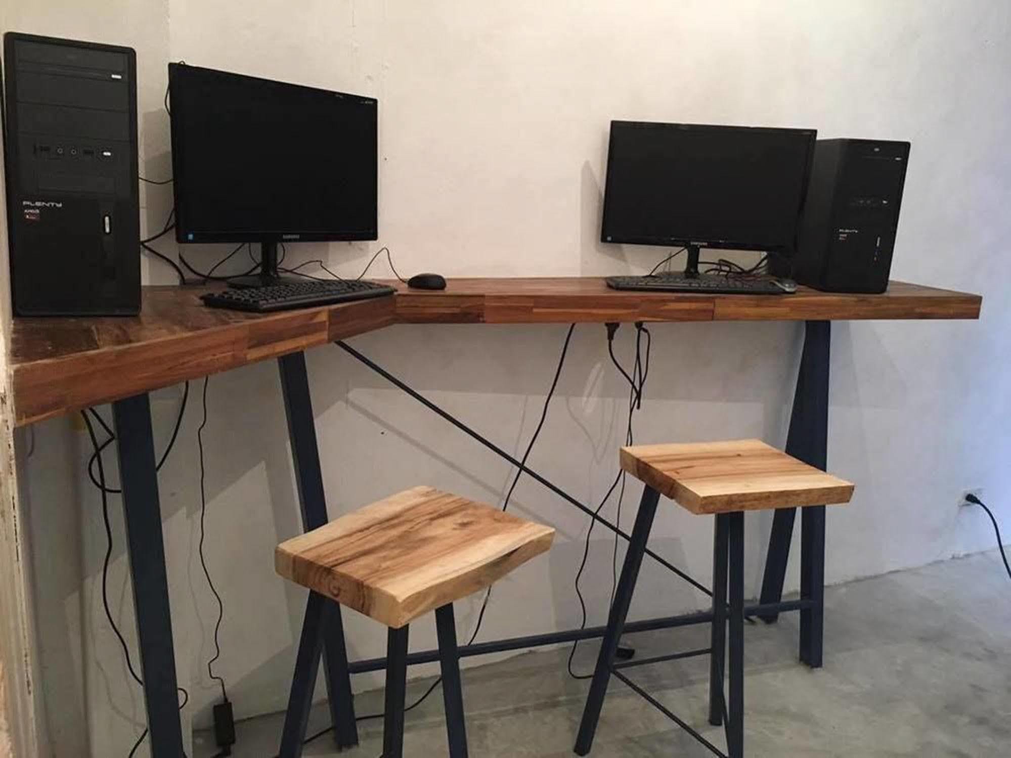 Wire Hostel Patong Εξωτερικό φωτογραφία